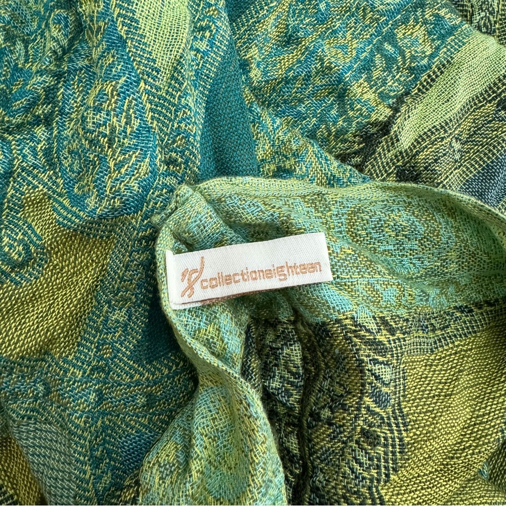 Collection Eighteen Infinity Scarf - Picture 2 of 6